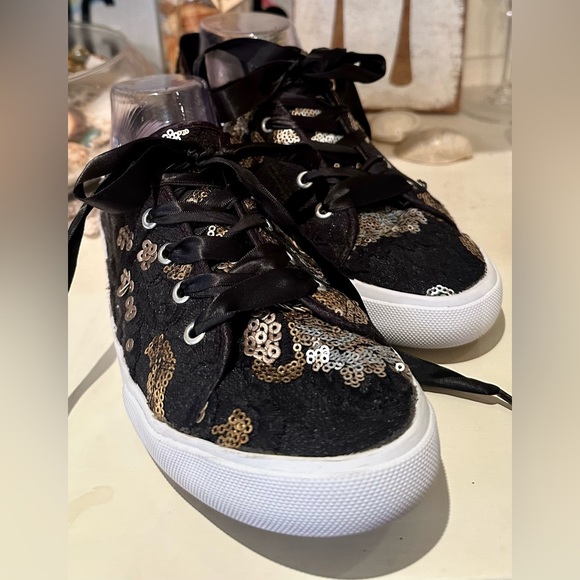 EUC 💠 Kaari Blue “Haven” Black Sequined Sneakers Size 9 - Picture 2 of 11